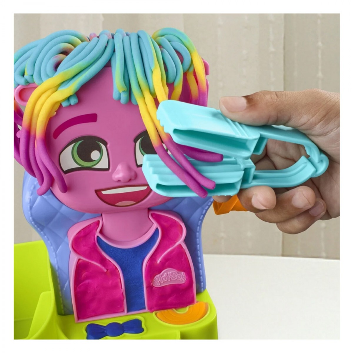 PLAY-DOH HAIR STYLIN SALON  PLAY-DOH F8807